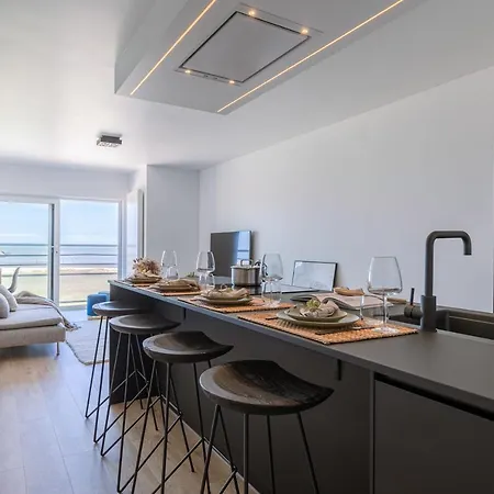Modern With Beautiful Sea-view In شقة *