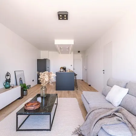 Modern With Beautiful Sea-view In شقة كنوك هايست