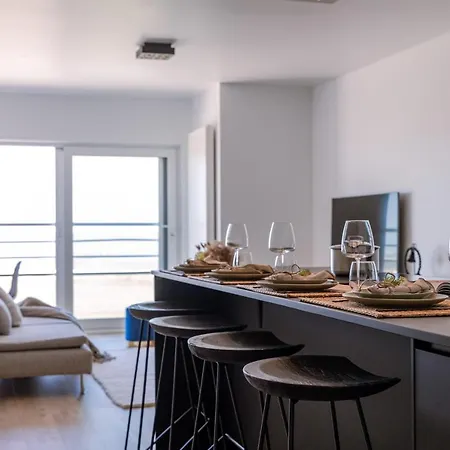 Modern With Beautiful Sea-view In شقة *